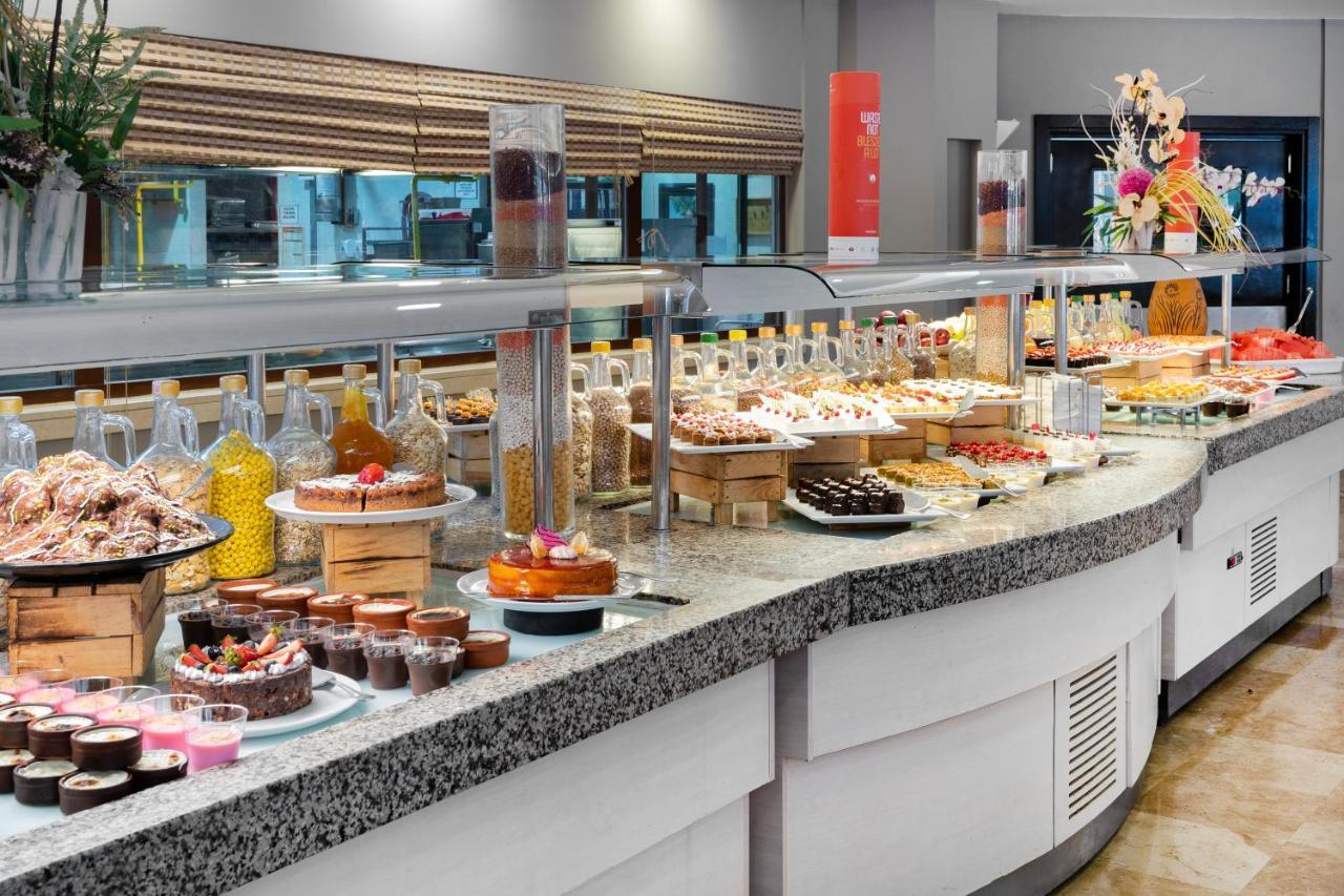 מלון טקירובה Marti Myra מראה חיצוני תמונה A dessert buffet