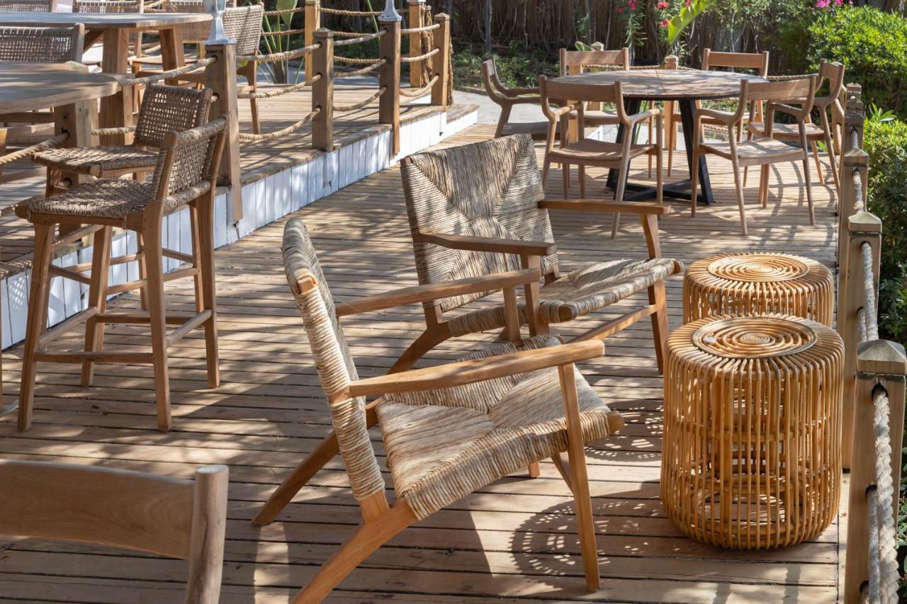 מלון טקירובה Marti Myra מראה חיצוני תמונה Outdoor furniture